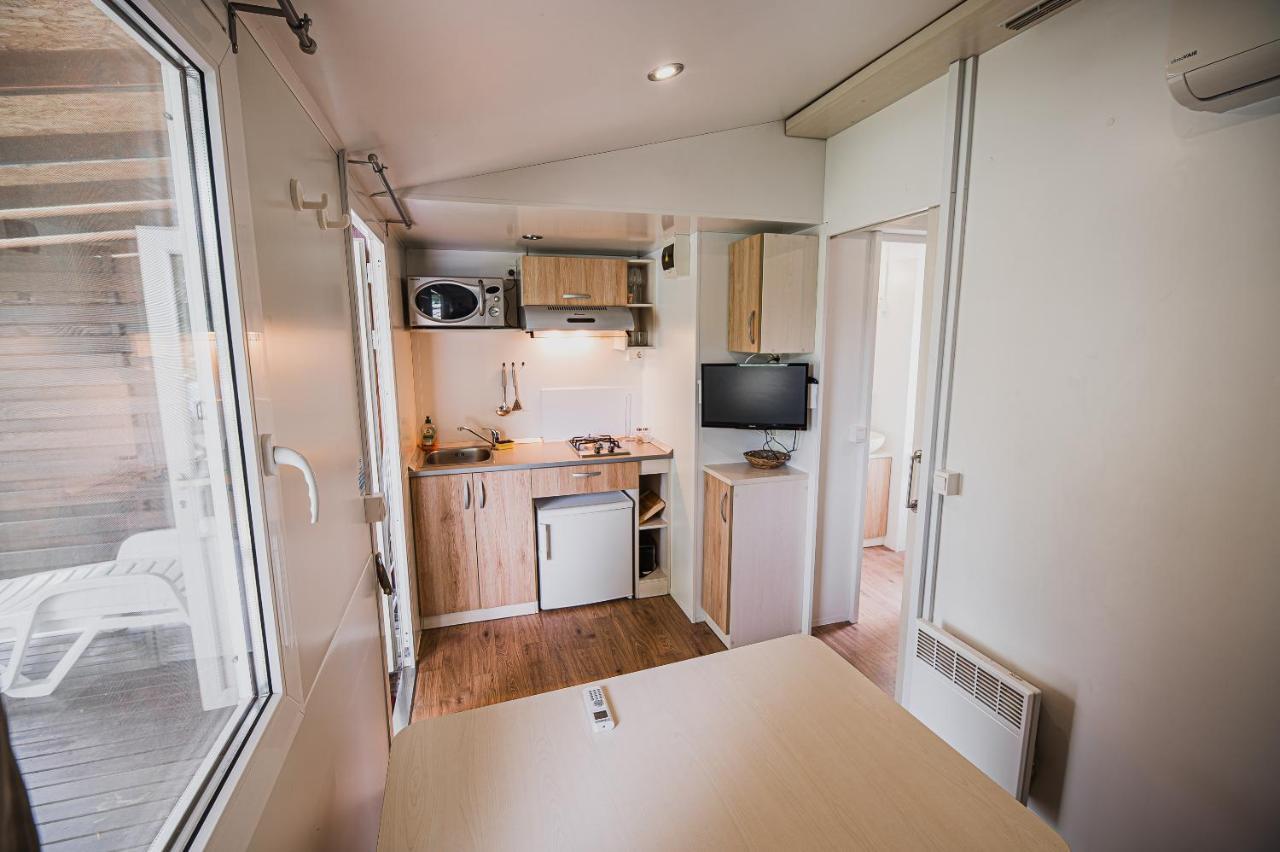 Lake View Mobile Homes With Thermal Riviera Tickets In Terme Catez 카테즈 옵 사비 외부 사진