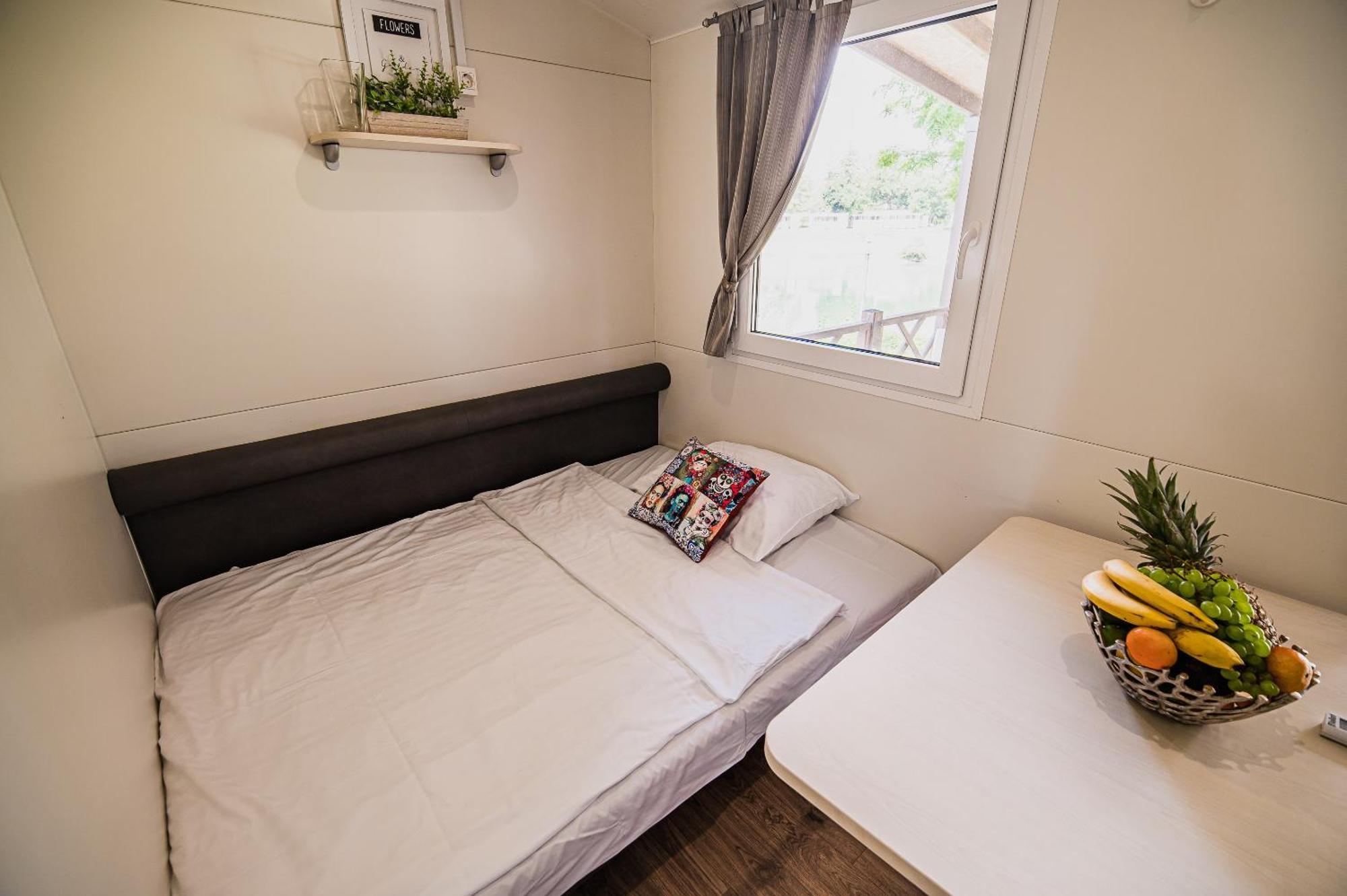 Lake View Mobile Homes With Thermal Riviera Tickets In Terme Catez 카테즈 옵 사비 객실 사진