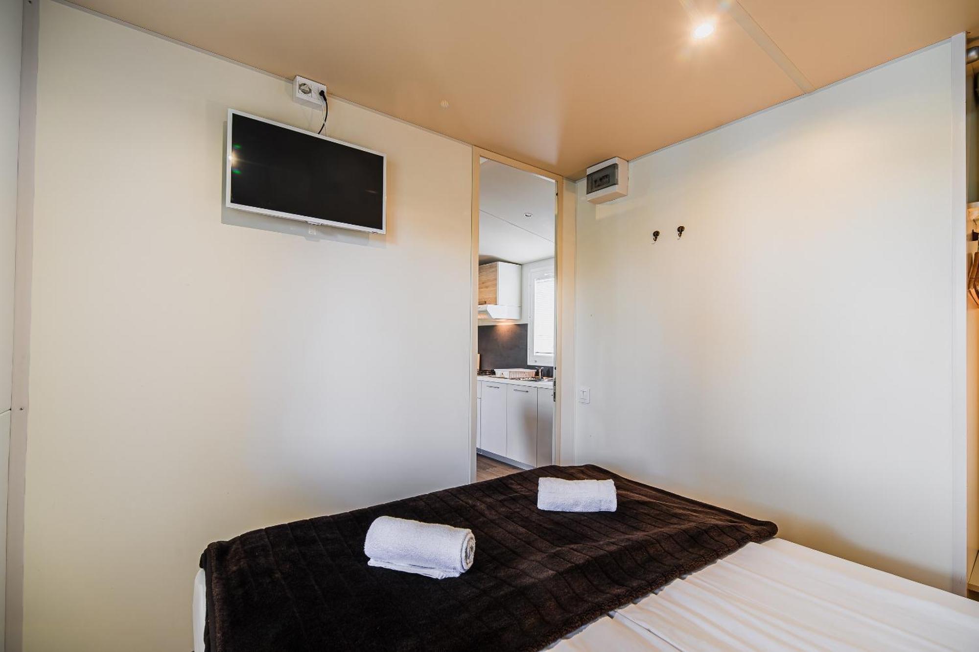 Lake View Mobile Homes With Thermal Riviera Tickets In Terme Catez 카테즈 옵 사비 객실 사진